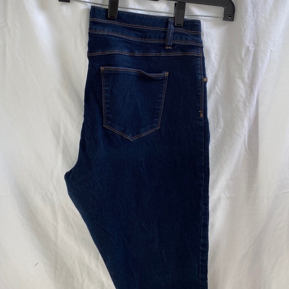 Blue Jeans Size: 14 - Picture 8 of 10